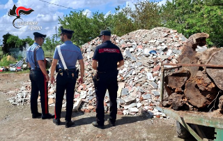 Amandola - Rifiuti speciali abbandonati nel Parco dei Sibillini, denunciato un 56enne